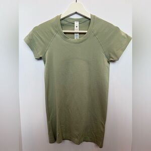 Lululemon Swiftly Tech Short Sleeve Shirt *Hip Length Size 4 Jade Grey